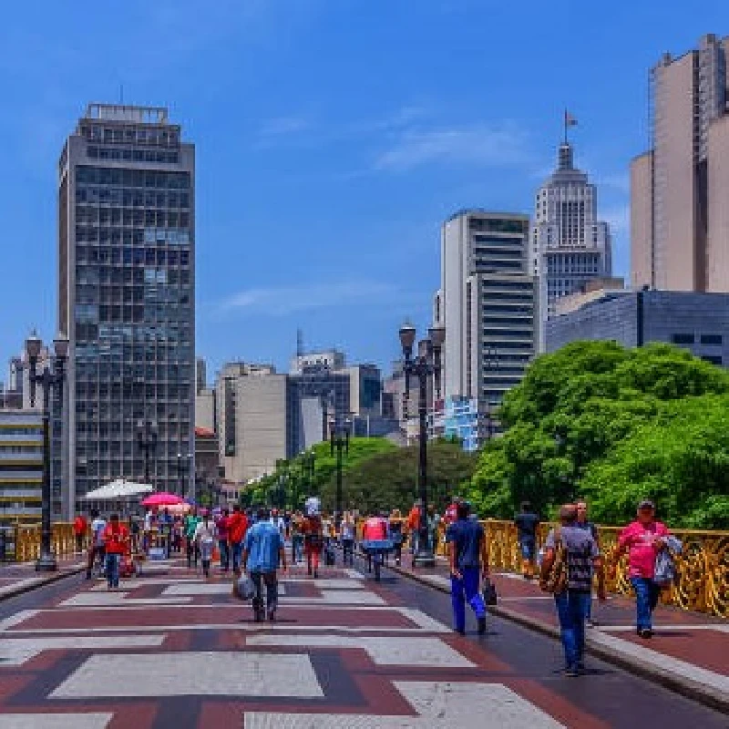 Imagem ilustrativa de Empresa de tradução simultânea para zoom em sp